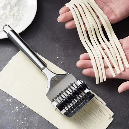 PastaMaker - Cutter manual din inox pentru tăiței